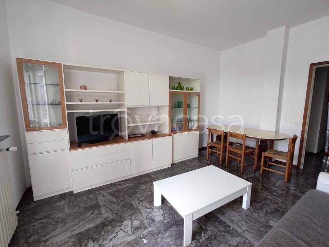 Appartamento in affitto a Bergamo via Borgo Santa Caterina, 83, arredato, terrazzo, ascensore TrovaCasa