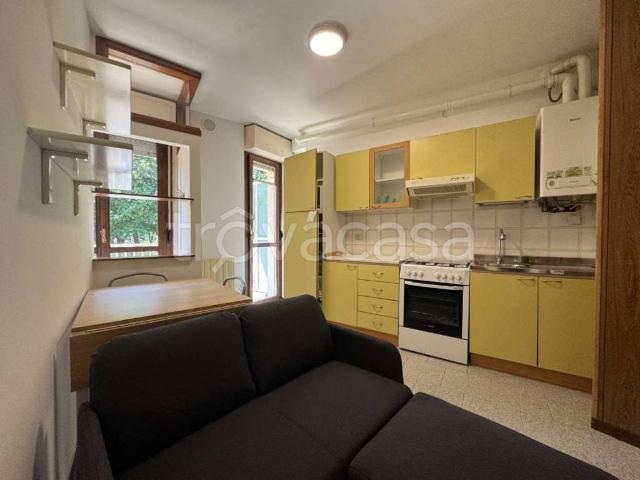Appartamento in affitto a Bergamo via Costantina 1, arredato, cantina, balcone TrovaCasa
