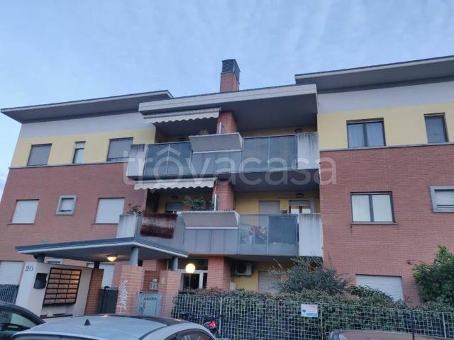 Appartamento in affitto a Bergamo via per Grumello, 20, arredato, giardino privato, box TrovaCasa