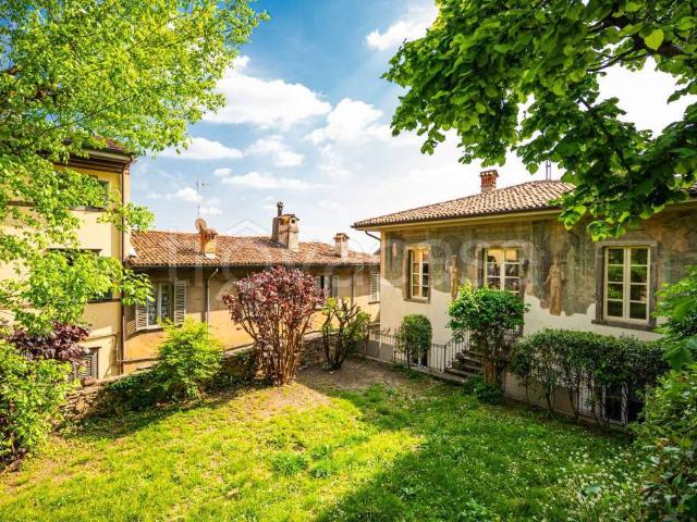 Appartamento in affitto a Bergamo via San Giacomo, 11, Città Alta