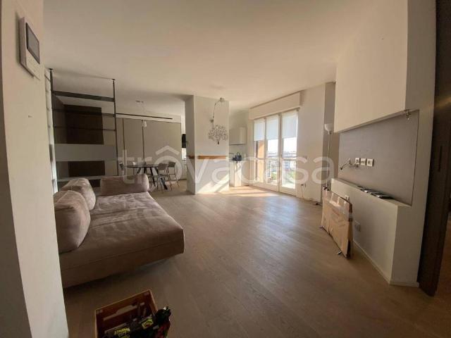 Appartamento in affitto a Bergamo via Walter Tobagi, 8, terrazzo, parzialmente arredato, ascensore TrovaCasa