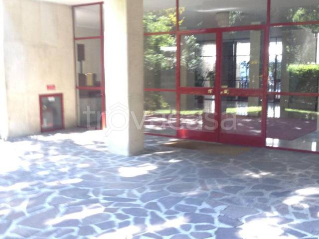 Appartamento in affitto a Bergamo via 24 Maggio, arredato, cantina, balcone TrovaCasa