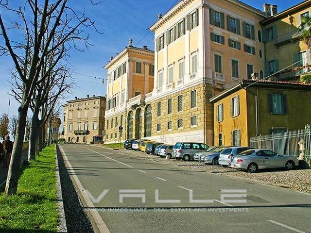 Appartamento in affitto a Bergamo viale delle mura, posto auto, parzialmente arredato, ascensore TrovaCasa