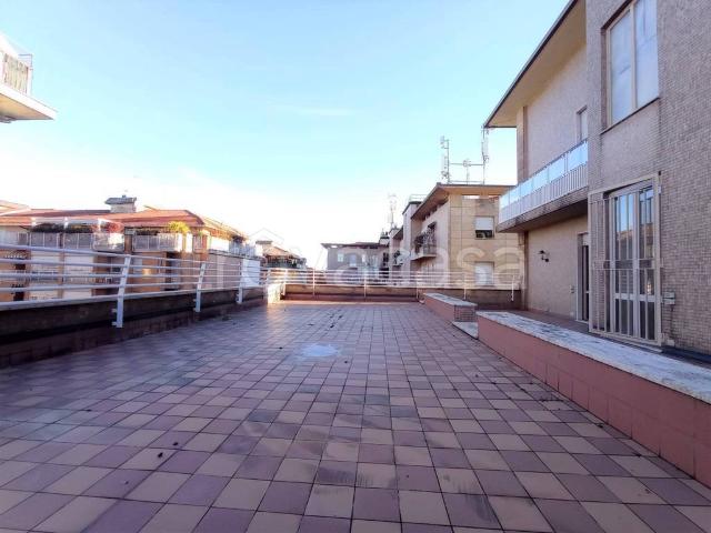 Appartamento in affitto a Biella via Roma, 5, non arredato/vuoto, terrazzo, ascensore TrovaCasa