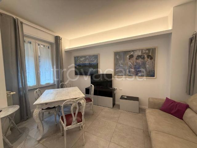 Appartamento in affitto a Bogliasco via Camillo Benso di Cavour, arredato, ristrutturato, balcone TrovaCasa