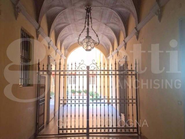 Appartamento in affitto a Bologna