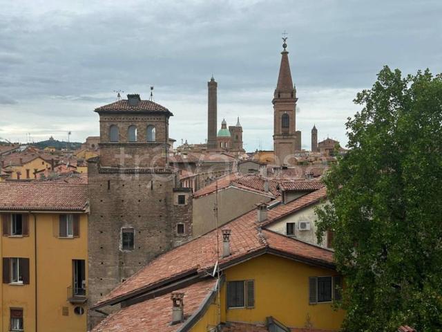 Appartamento in affitto a Bologna, arredato, terrazzo, ultimo piano TrovaCasa