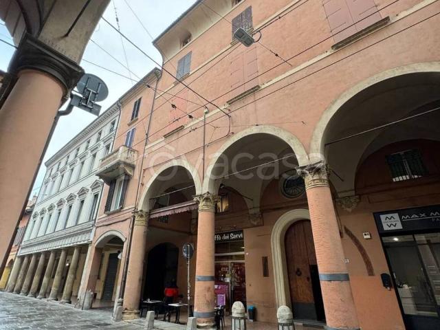 Appartamento in affitto a Bologna strada Maggiore, 62, turistica, balcone verandato, doppi servizi TrovaCasa