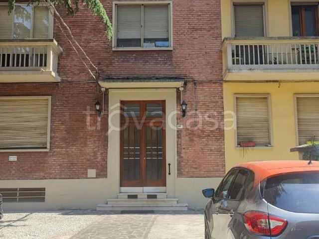 Appartamento in affitto a Bologna via Mascarella, arredato, riscaldamento autonomo, ascensore TrovaCasa