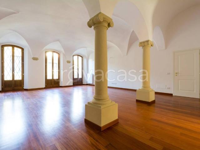 Appartamento in affitto a Bologna via Nazario Sauro, 1/2, parzialmente arredato, ascensore, cantina TrovaCasa