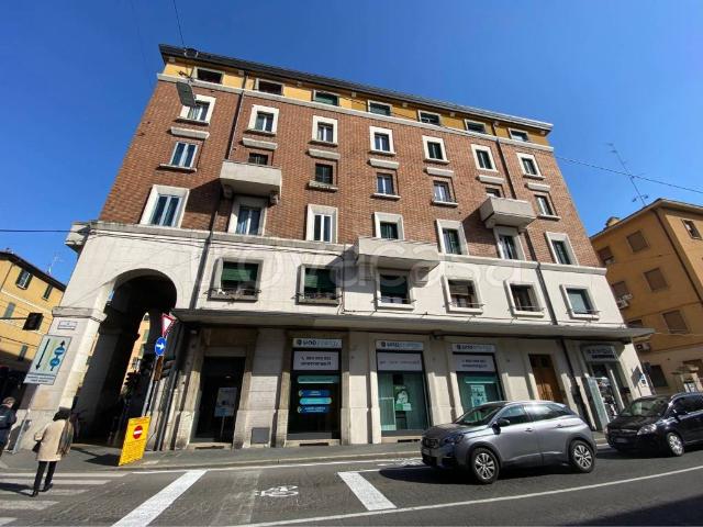 Appartamento in affitto a Bologna via Aurelio Saffi, riscaldamento autonomo, parzialmente arredato, ascensore TrovaCasa