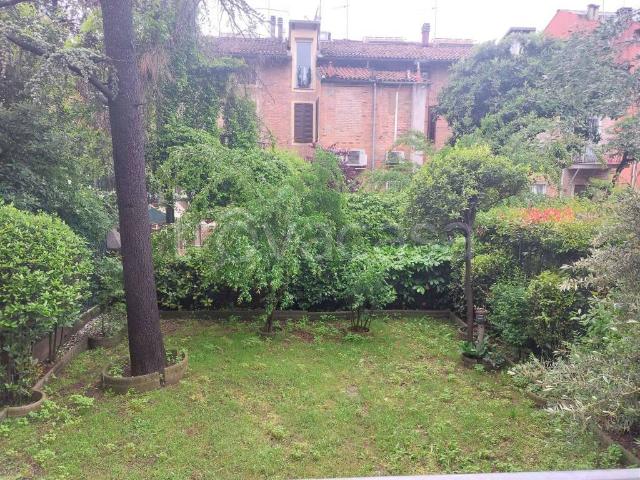 Appartamento in affitto a Bologna via Bentivogli, arredato, giardino privato, riscaldamento autonomo TrovaCasa
