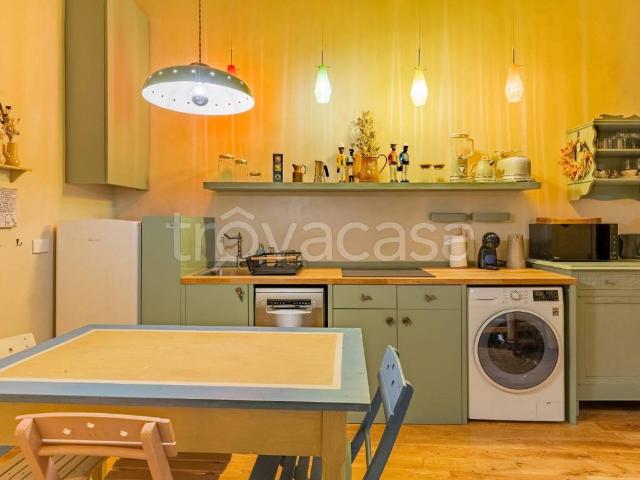 Appartamento in affitto a Bologna via Broccaindosso, arredato, ristrutturato, centrale TrovaCasa