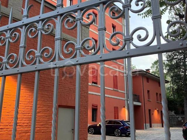 Appartamento in affitto a Bologna via Castiglione, 91, arredato, riscaldamento autonomo, ascensore TrovaCasa