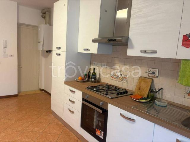 Appartamento in affitto a Bologna via Carlo Alberto Pizzardi, arredato, buono stato, cantina TrovaCasa