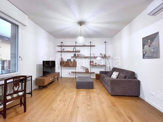 Appartamento in affitto a Bologna via Carlo Francesco Dotti, arredato, terrazzo, balcone TrovaCasa