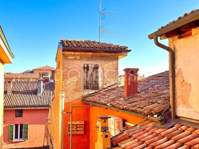 Appartamento in affitto a Bologna via d'Azeglio, arredato, ascensore, ultimo piano TrovaCasa