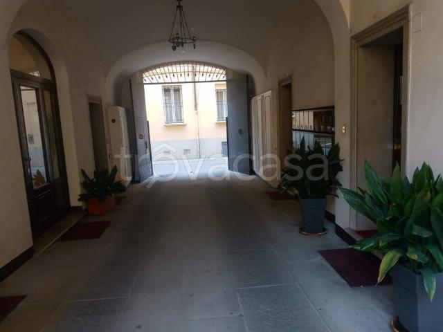 Appartamento in affitto a Bologna via de' Griffoni, 1, arredato, centrale, aria condizionata TrovaCasa