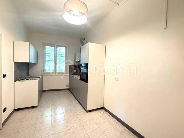 Appartamento in affitto a Bologna via del Borgo di San Pietro, arredato, ristrutturato, balcone TrovaCasa