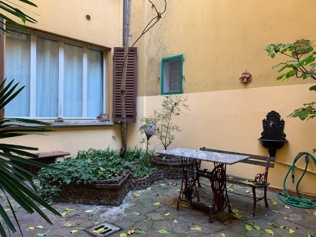Appartamento in affitto a Bologna via del Pratello, 70, arredato, giardino privato, ultimo piano TrovaCasa