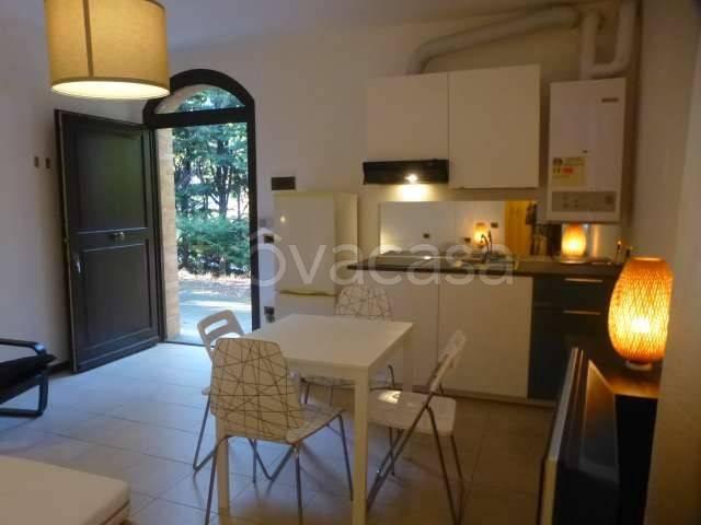 Appartamento in affitto a Bologna via di Barbiano, arredato, posto auto, giardino condominiale TrovaCasa