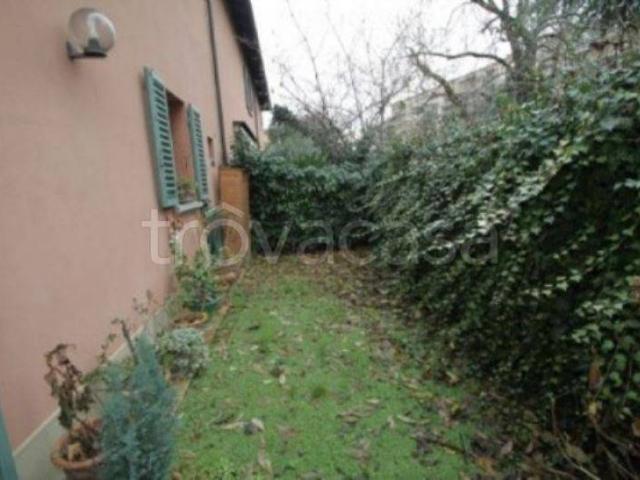 Appartamento in affitto a Bologna via fosse ardeatine, arredato, giardino privato, terrazzo TrovaCasa