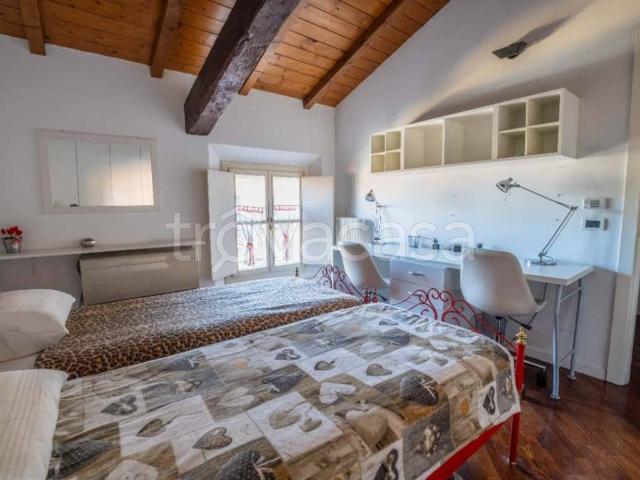 Appartamento in affitto a Bologna via Giuseppe Massarenti, arredato, travi a vista, ascensore TrovaCasa