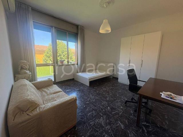 Appartamento in affitto a Bologna via Pasubio, arredato, giardino condominiale, balcone TrovaCasa