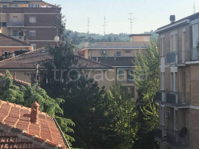 Appartamento in affitto a Bologna via Pellegrino Matteucci, 22, non arredato/vuoto, ascensore, centrale TrovaCasa