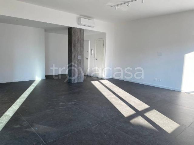 Appartamento in affitto a Bologna via Remorsella, 11, box, terrazzo, immobile di prestigio TrovaCasa
