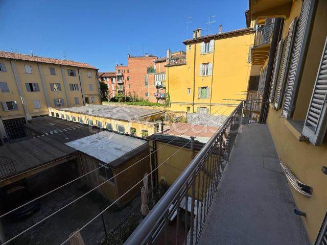 Appartamento in affitto a Bologna via San Felice, 118, non arredato/vuoto, arredato, terrazzo TrovaCasa