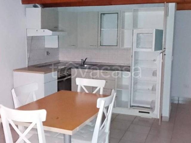 Appartamento in affitto a Bologna via Sant'Apollonia, 8/2, arredato, soppalco, cucina abitabile TrovaCasa