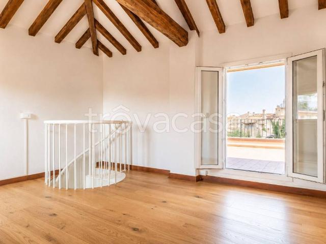 Appartamento in affitto a Bologna via Santo Stefano, 30, non arredato/vuoto, terrazzo, immobile di prestigio TrovaCasa