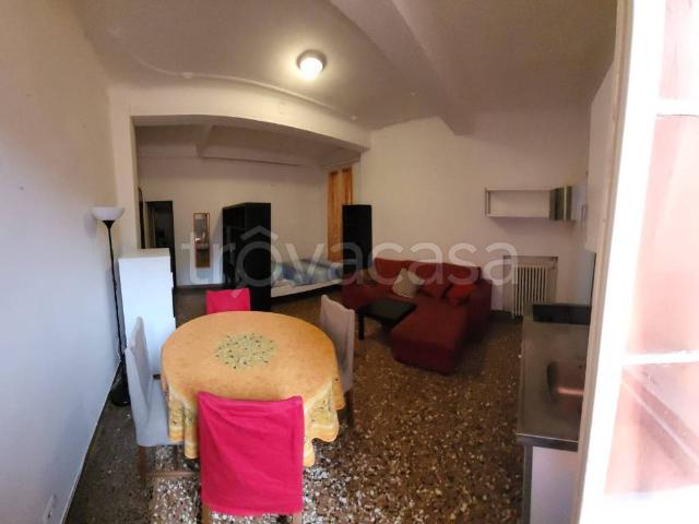 Appartamento in affitto a Bologna via Santo Stefano, arredato, contesto signorile TrovaCasa