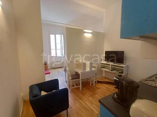 Appartamento in affitto a Bologna via Santo Stefano, arredato, centrale, parquet TrovaCasa