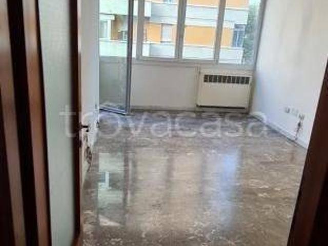 Appartamento in affitto a Bologna via Yuri Gagarin, box, parzialmente arredato, ascensore TrovaCasa
