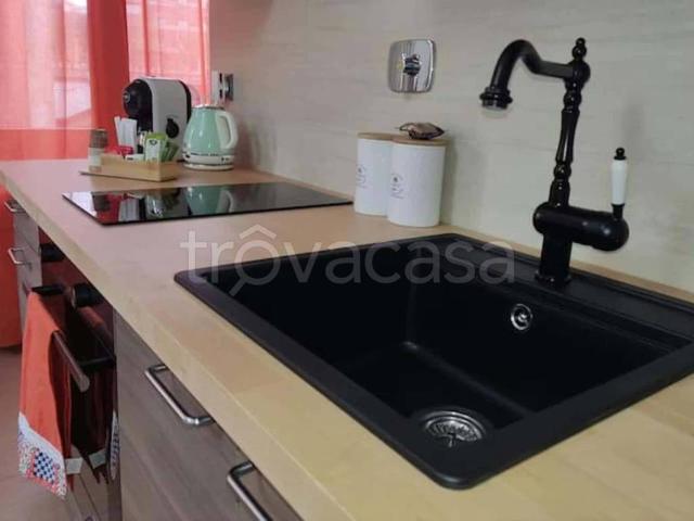 Appartamento in affitto a Bologna viale Carlo Berti Pichat, arredato, studio TrovaCasa