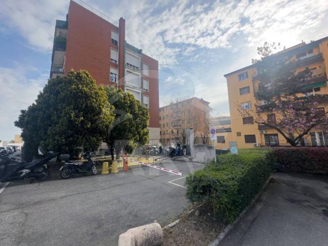 Appartamento in affitto a Bologna viale Sandro Pertini, 8, non arredato/vuoto, box, ascensore TrovaCasa