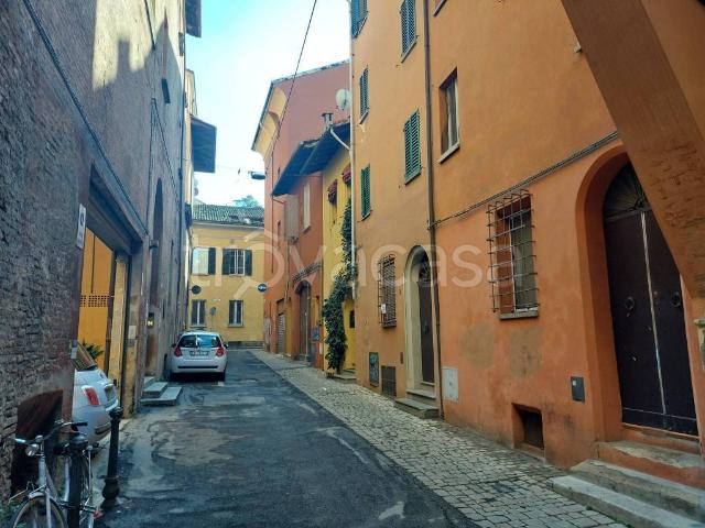 Appartamento in affitto a Bologna vicolo Mariscotti, 7, arredato, centrale, lavatrice TrovaCasa