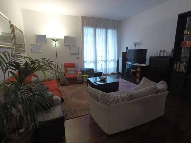 Appartamento in affitto a Bollate MI