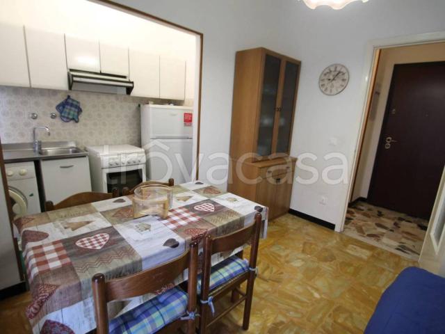Appartamento in affitto a Borghetto Santo Spirito corso Europa 39 arredato, vista mare, riscaldamento centralizzato TrovaCasa