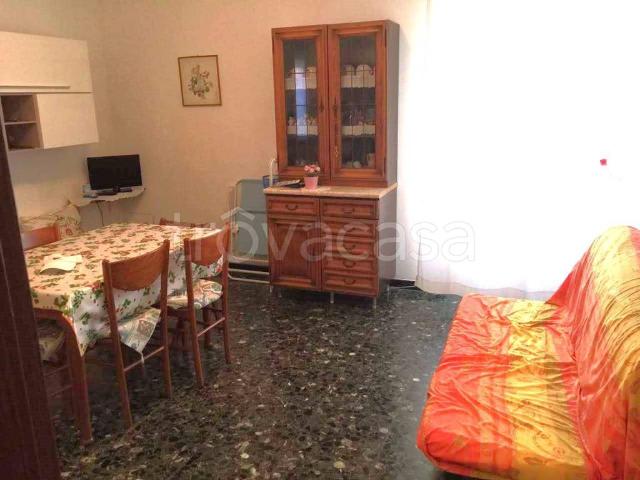 Appartamento in affitto a Borghetto Santo Spirito via Teano, 1, arredato, ristrutturato, senza ascensore TrovaCasa