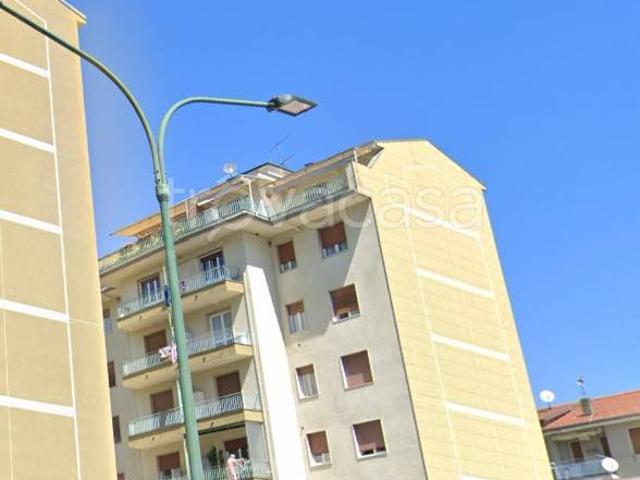 Appartamento in affitto a Borgosesia via Vittorio Veneto, 11b, parzialmente arredato, centrale, lavatrice TrovaCasa