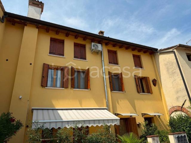 Appartamento in affitto a Borso del Grappa via Caose, non arredato/vuoto, box, cantina TrovaCasa
