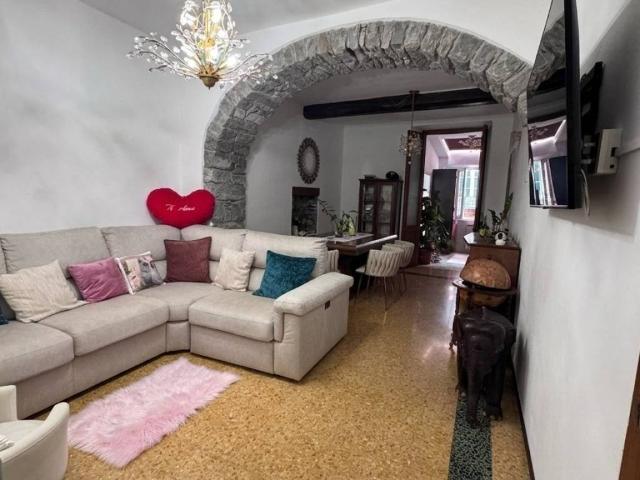 Appartamento in affitto a Borzonasca GE