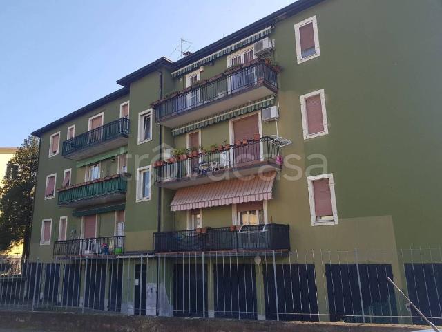 Appartamento in affitto a Brescia via Marino Ballini, arredato, cantina, balcone TrovaCasa