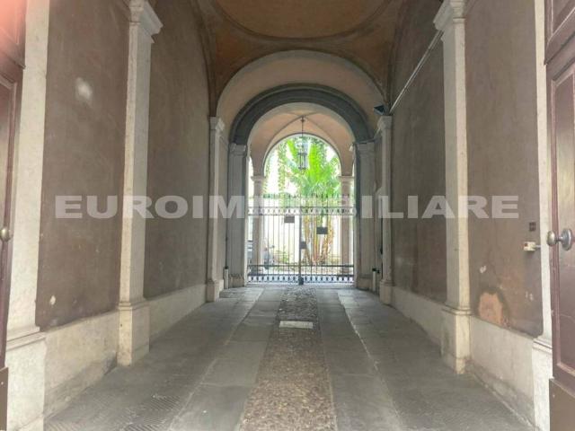 Appartamento in affitto a Brescia via delle Grazie, 6, riscaldamento autonomo, parzialmente arredato, travi a vista TrovaCasa