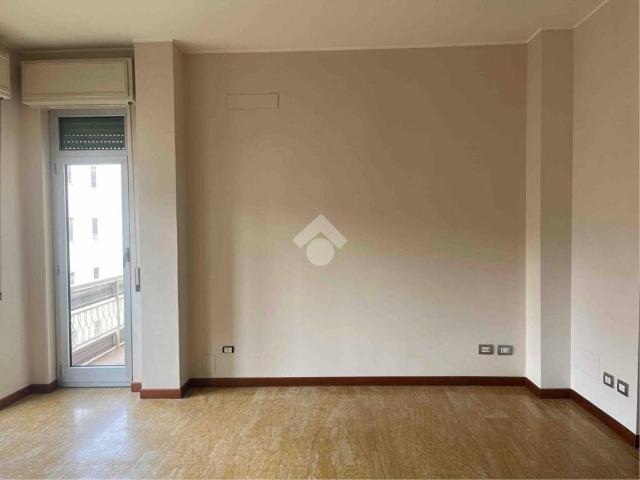 Appartamento in affitto a Brescia via Pietro Bulloni, 12, parzialmente arredato, ascensore, cantina TrovaCasa