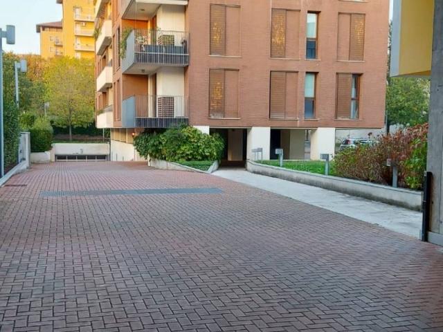 Appartamento in affitto a Brescia via Rodolfo Vantini, 42, arredato, posto auto, box TrovaCasa