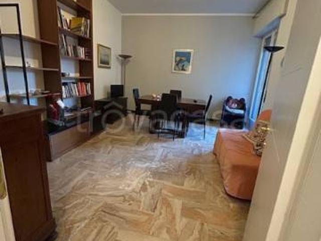 Appartamento in affitto a Brescia via Vittorio Veneto, arredato, vicinanze negozi, balcone TrovaCasa